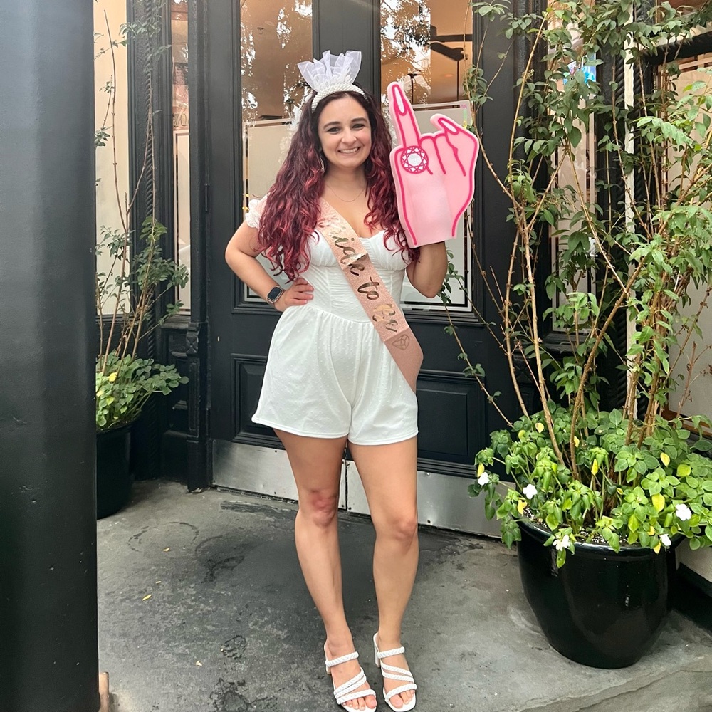 Like New Size M Lulus White Romper
